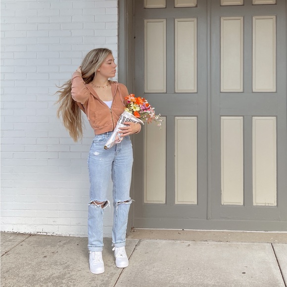 ☆ MEET THE SELLER - CHANDLER ☆ - Picture 1 of 16